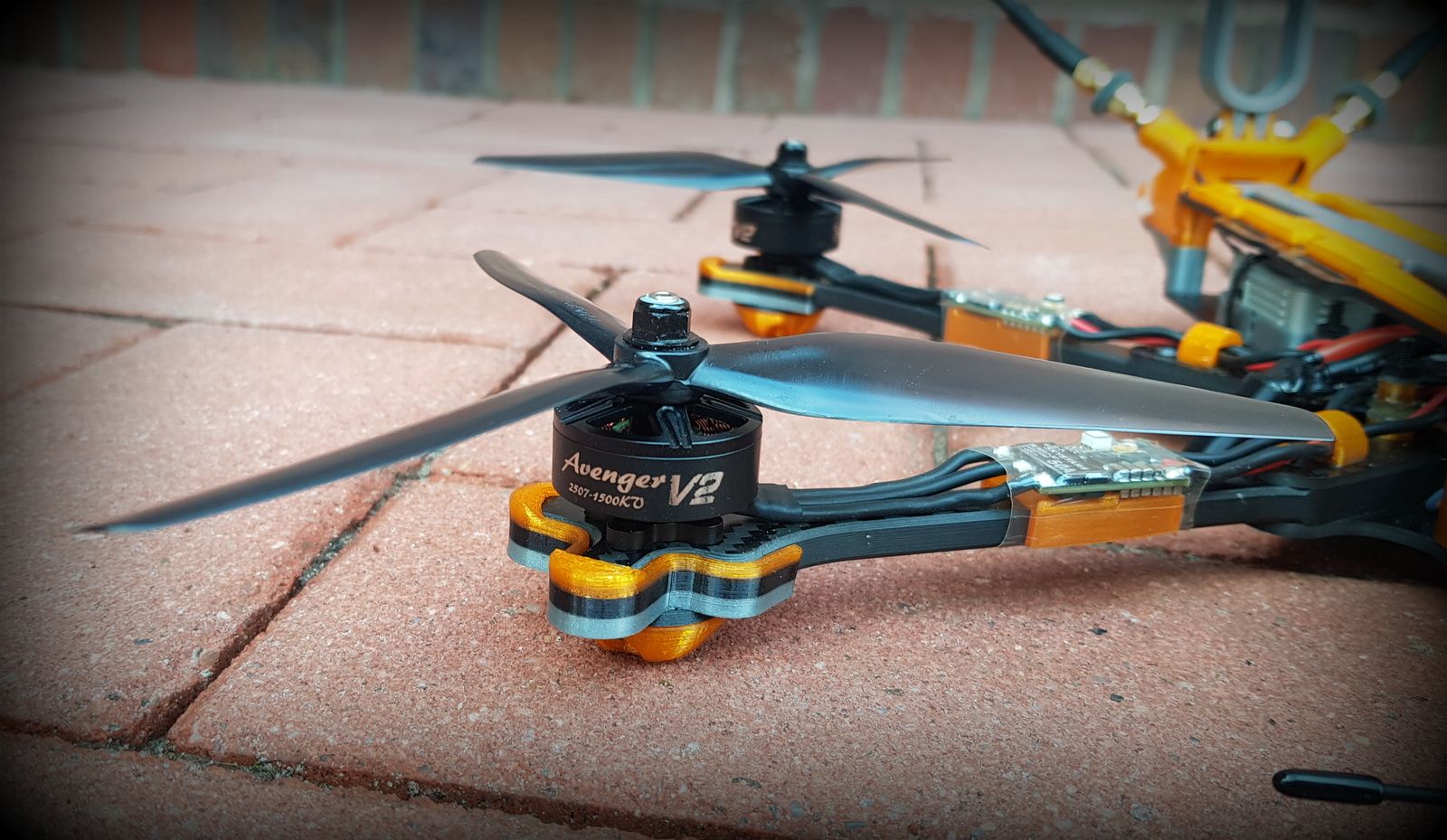 new-pro-7-inch-long-range-fpv-quad-2-mile-round-trip-6s-cruising-monster-rekon-7-pro-youtube