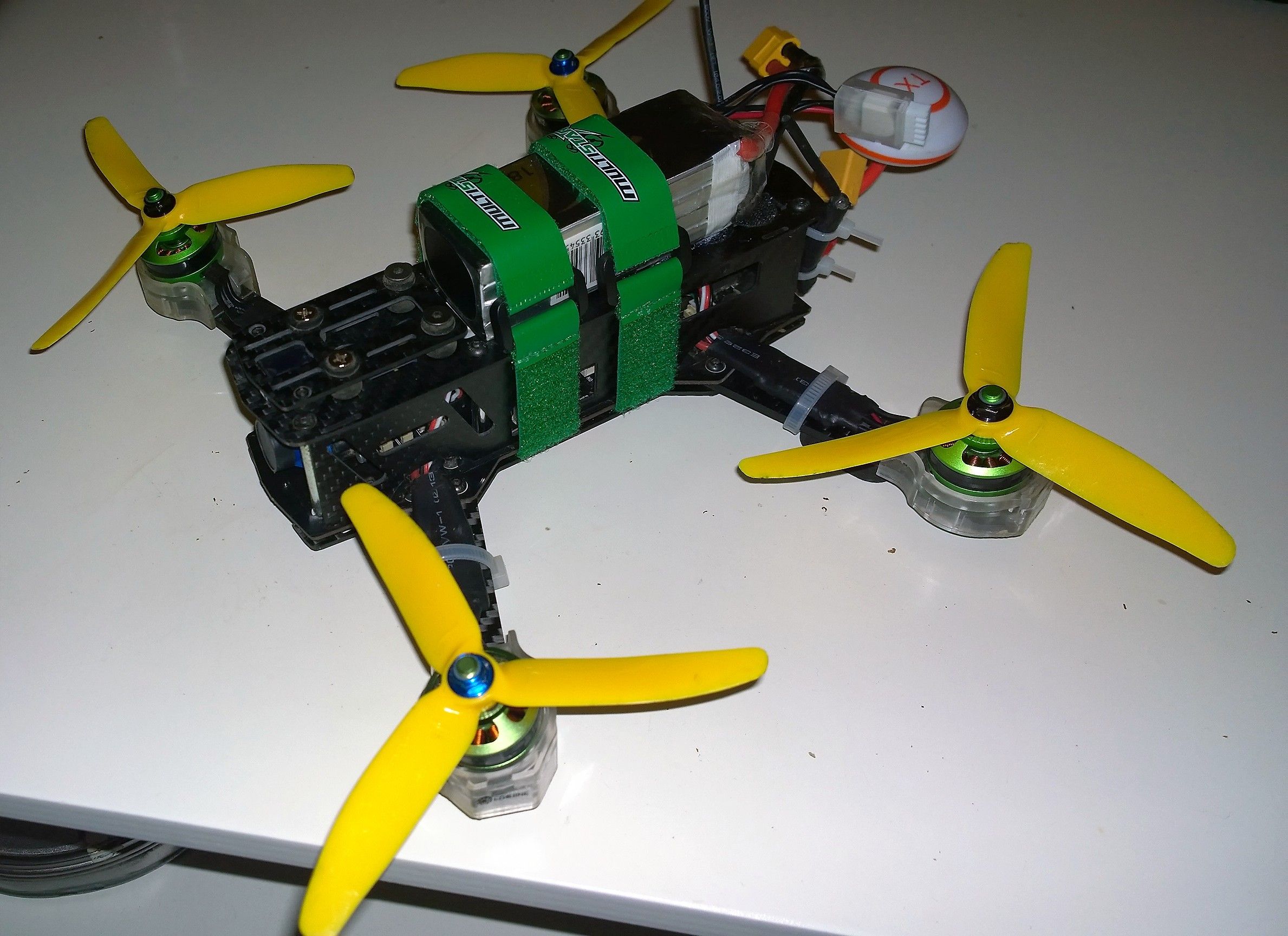 #1 Eachine Falcon 250 Pro